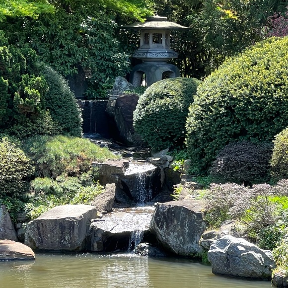 Meet your Posher, Mebe - Picture 1 of 1